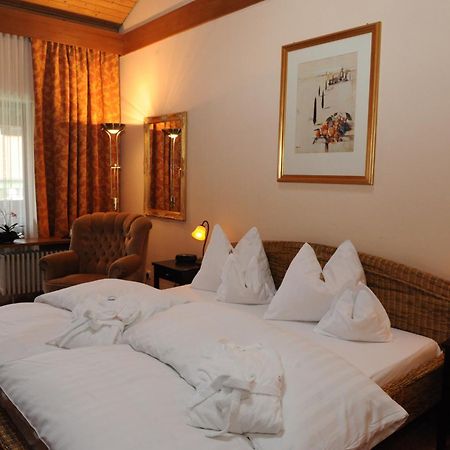 Hotel Glockenspiel Бад Грисбах Екстериор снимка