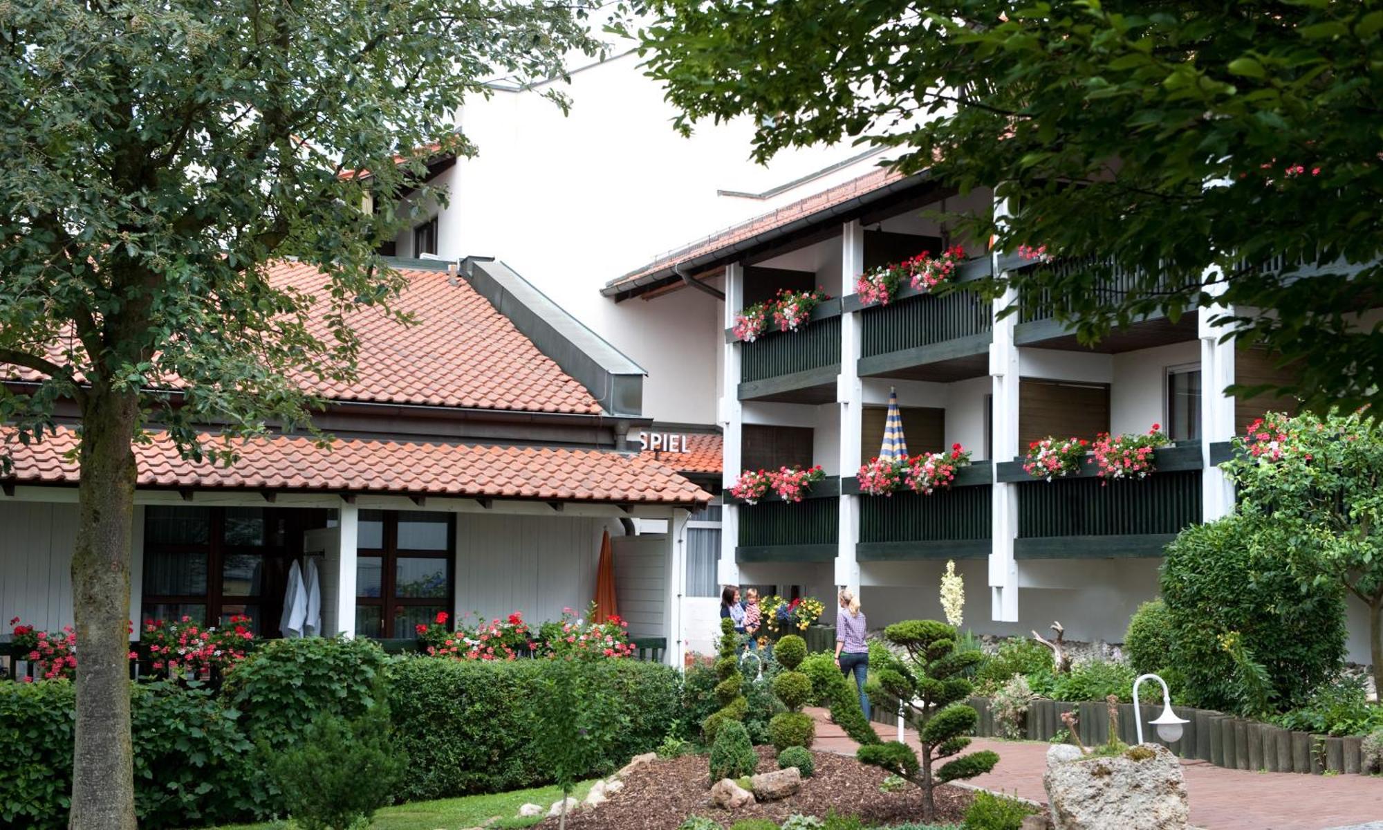 Hotel Glockenspiel Бад Грисбах Екстериор снимка