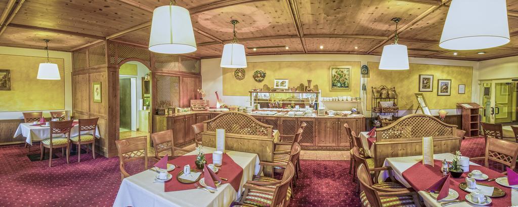 Hotel Glockenspiel Бад Грисбах Екстериор снимка